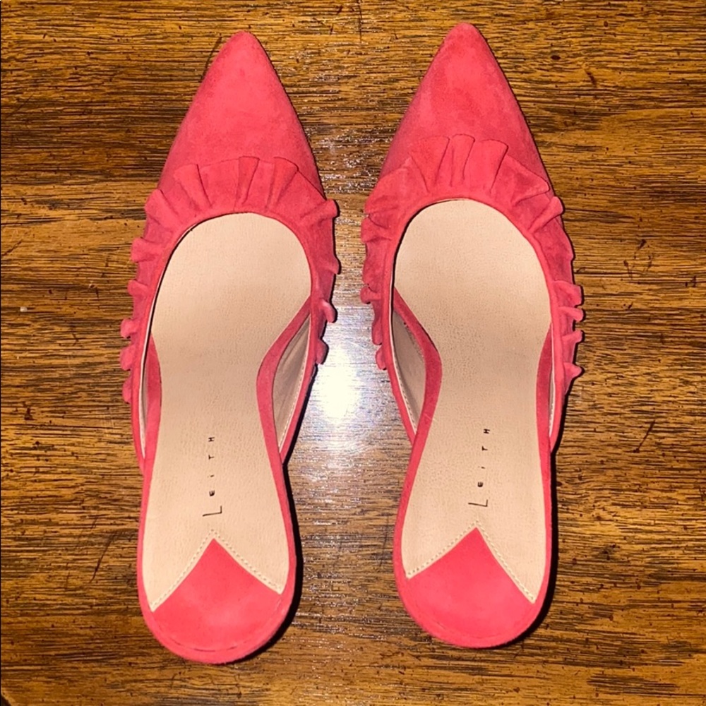 Leith Red Suede pumps
